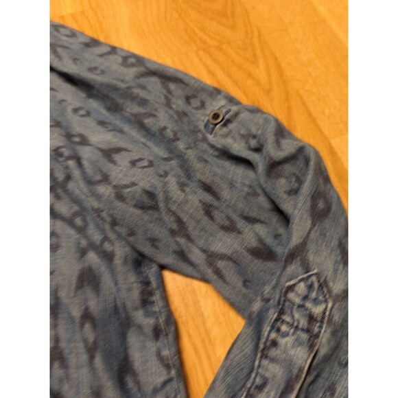 Cloth & Stone Shirt Womens Medium Blue Chambray Button Up Roll Tab Sleeve Hi Low - Picture 8 of 12